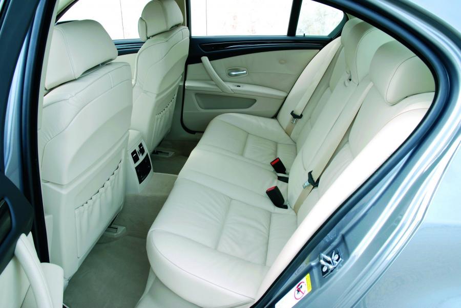  BMW 5-Series 2007 года  (фото 39 из 93)